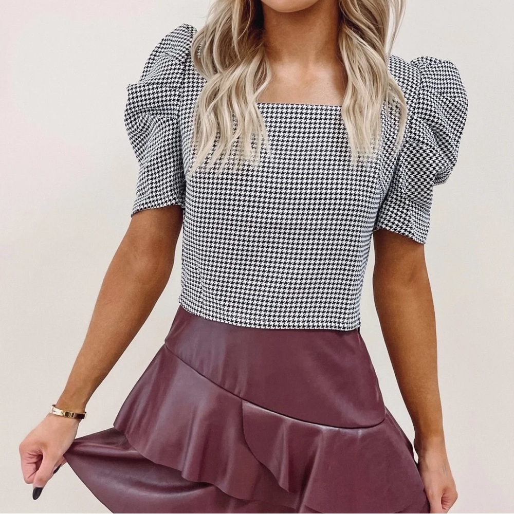Patterned Short Sleeve Top